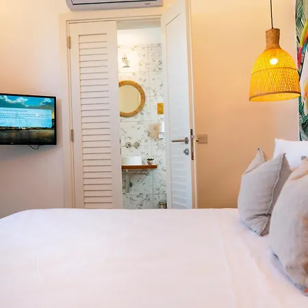 By Zzzing 4* 莫斯塔